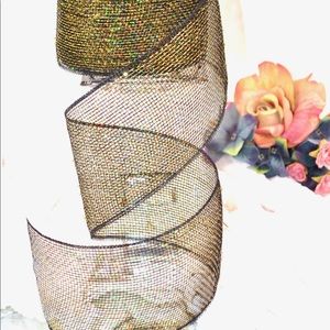 NWOT black & gold deco mesh